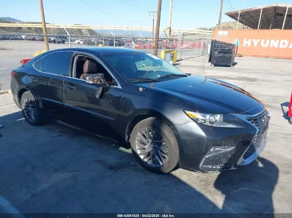 58ABK1GGXJU113741 2018 LEXUS ES - Image 1