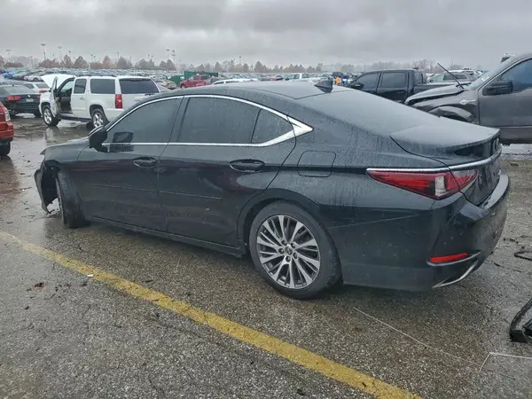 58ABZ1B10KU004849 2019 LEXUS ES - Image 2