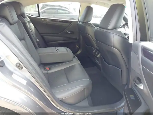 58ABZ1B10KU004852 2019 LEXUS ES - Image 8