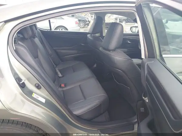 58ABZ1B10KU006228 2019 LEXUS ES - Image 8