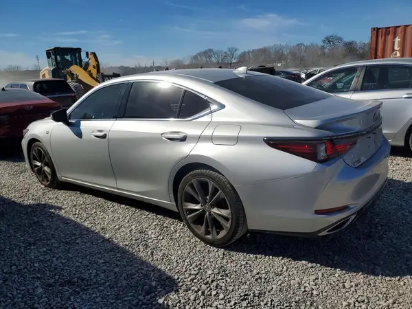 58ABZ1B10KU008383 2019 LEXUS ES - Image 2
