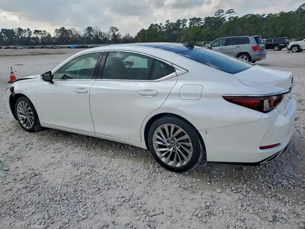 58ABZ1B10KU013342 2019 LEXUS ES - Image 2