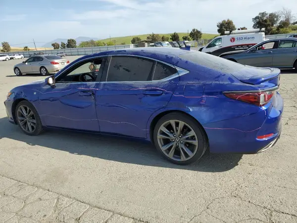 58ABZ1B10KU014829 2019 LEXUS ES - Image 2
