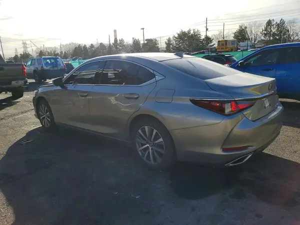 58ABZ1B10KU016032 2019 LEXUS ES - Image 2