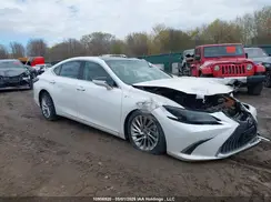 58ABZ1B10KU020808 2019 LEXUS ES