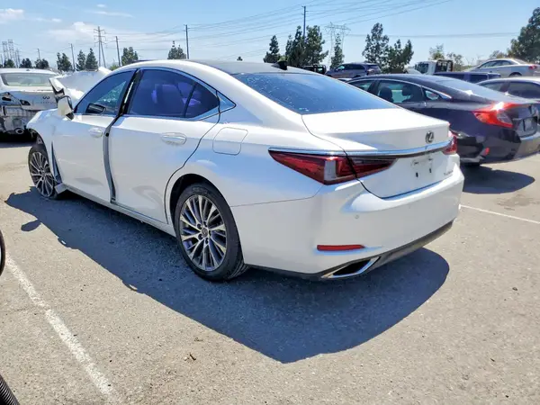 58ABZ1B10KU026947 2019 LEXUS ES - Image 2