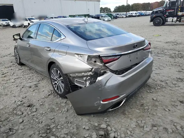 58ABZ1B10KU030531 2019 LEXUS ES - Image 2