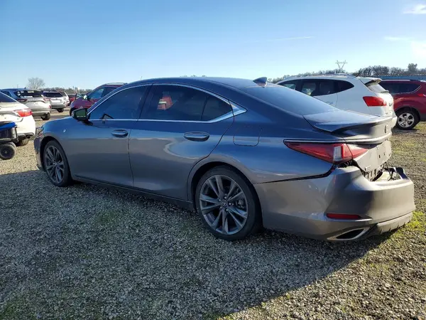 58ABZ1B10KU035227 2019 LEXUS ES - Image 2