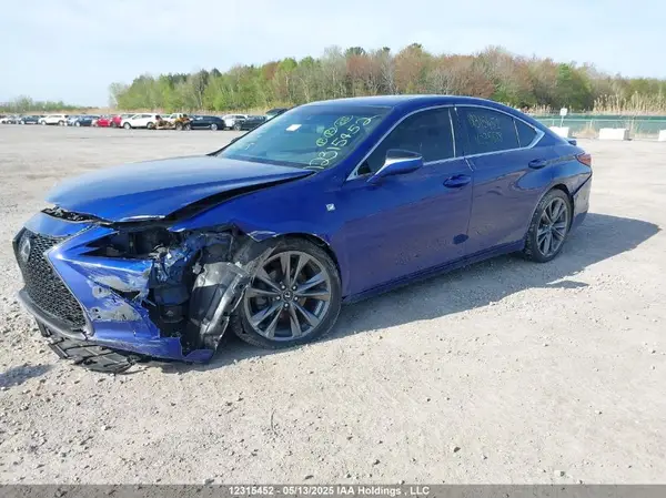 58ABZ1B10KU035518 2019 LEXUS ES - Image 2