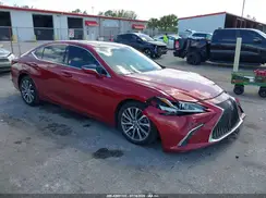 58ABZ1B10KU035972 2019 LEXUS ES