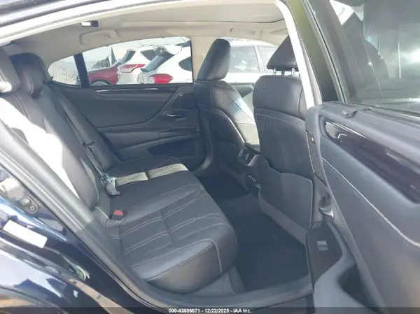 58ABZ1B10KU042629 2019 LEXUS ES - Image 8