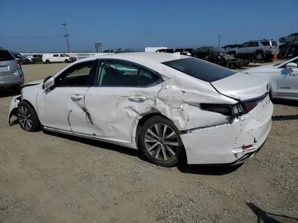 58ABZ1B10KU045837 2019 LEXUS ES - Image 2