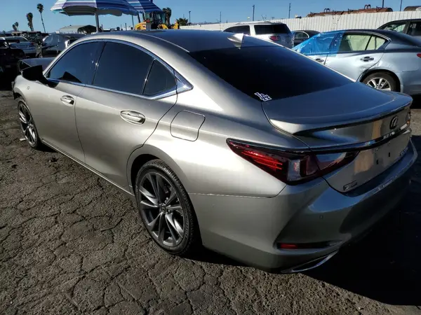58ABZ1B10KU051170 2019 LEXUS ES - Image 2