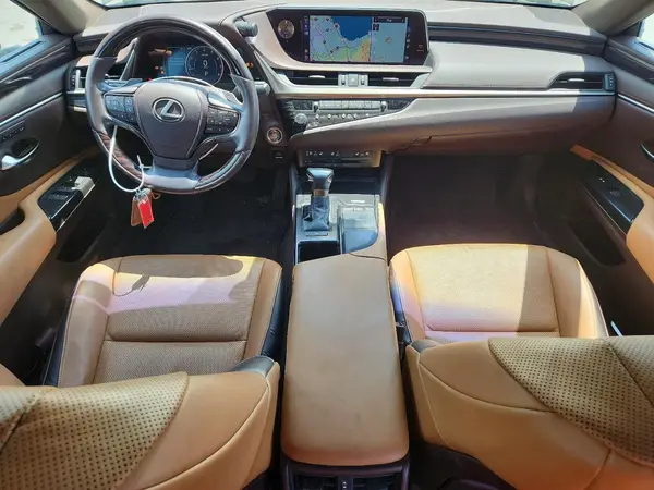 58ABZ1B11KU001796 2019 LEXUS ES - Image 8