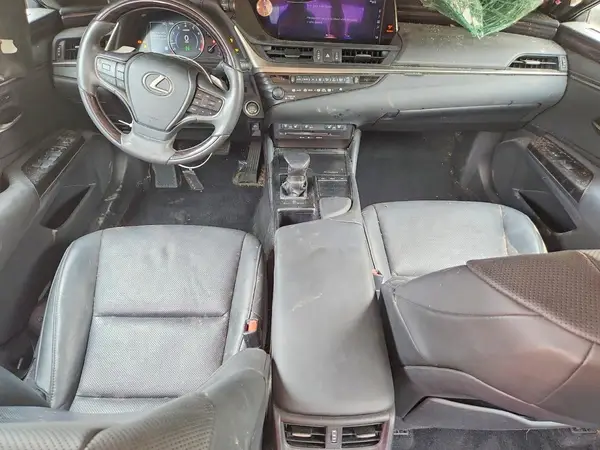 58ABZ1B11KU008408 2019 LEXUS ES - Image 8