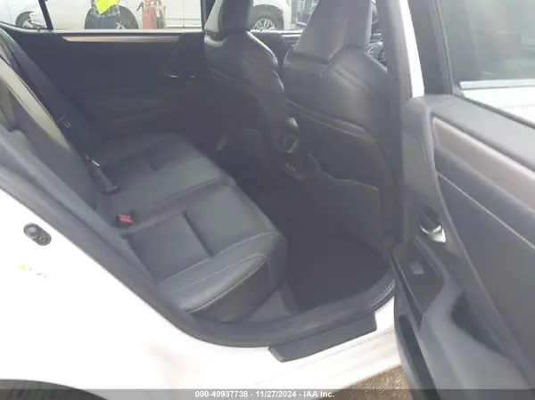 58ABZ1B11KU008456 2019 LEXUS ES - Image 8