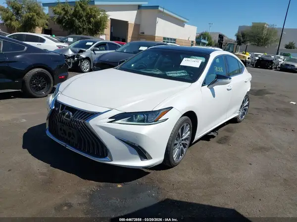 58ABZ1B11KU008487 2019 LEXUS ES - Image 2