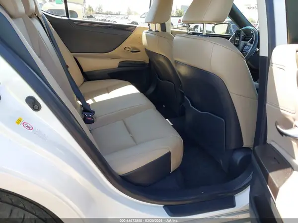 58ABZ1B11KU008487 2019 LEXUS ES - Image 8