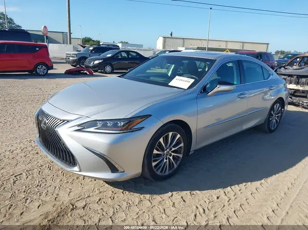 58ABZ1B11KU010742 2019 LEXUS ES - Image 2