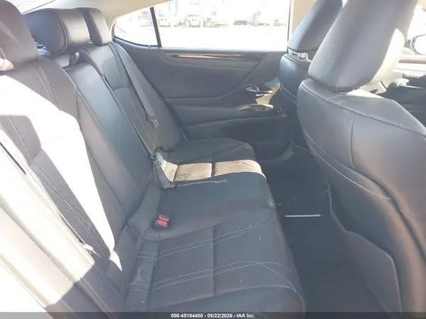 58ABZ1B11KU010742 2019 LEXUS ES - Image 8