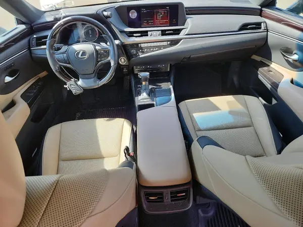 58ABZ1B11KU012734 2019 LEXUS ES - Image 8