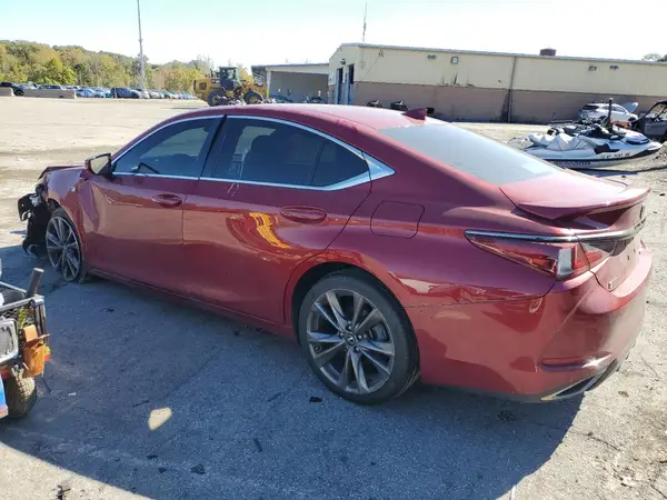 58ABZ1B11KU014094 2019 LEXUS ES - Image 2