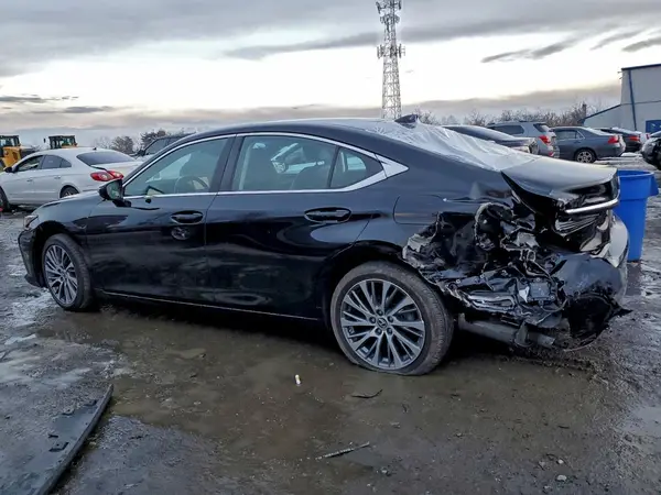 58ABZ1B11KU015455 2019 LEXUS ES - Image 2