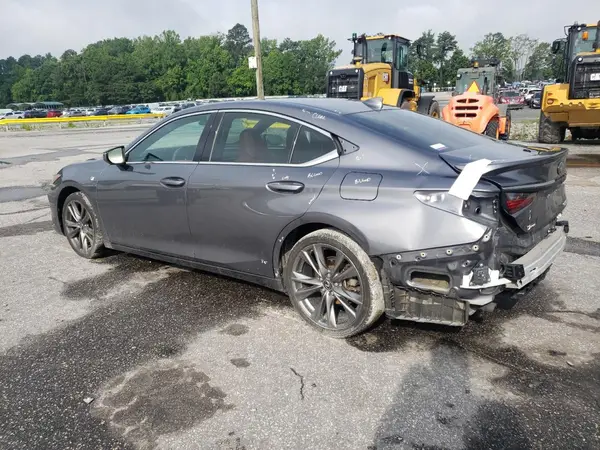 58ABZ1B11KU016041 2019 LEXUS ES - Image 2