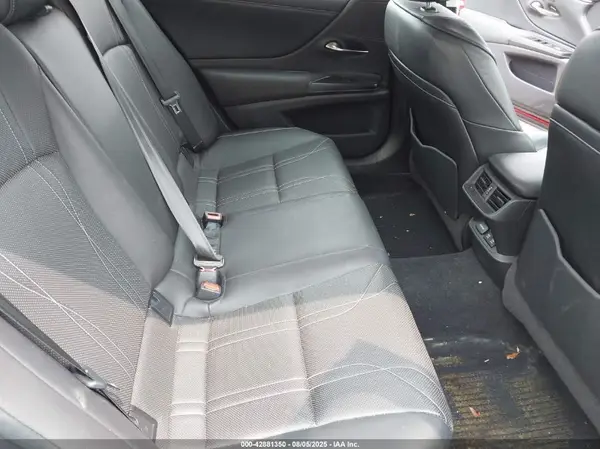 58ABZ1B11KU018727 2019 LEXUS ES - Image 8