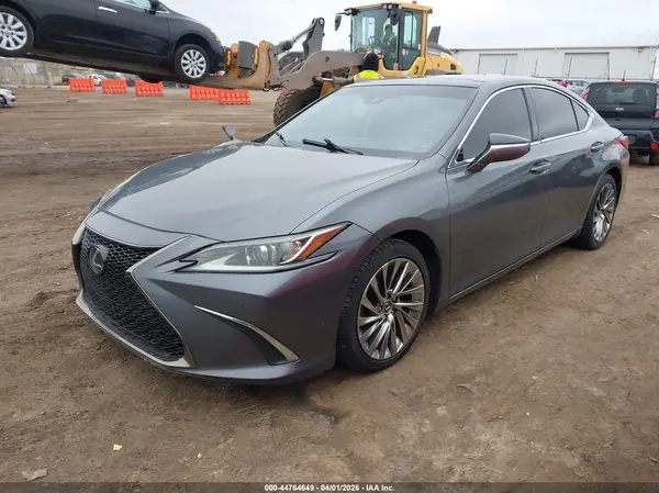58ABZ1B11KU018937 2019 LEXUS ES - Image 2