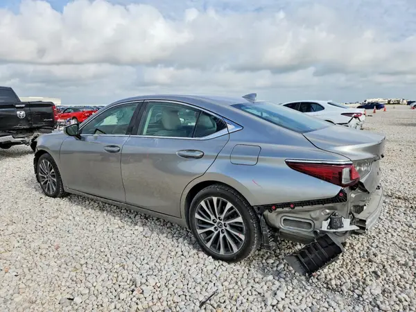 58ABZ1B11KU028318 2019 LEXUS ES - Image 2