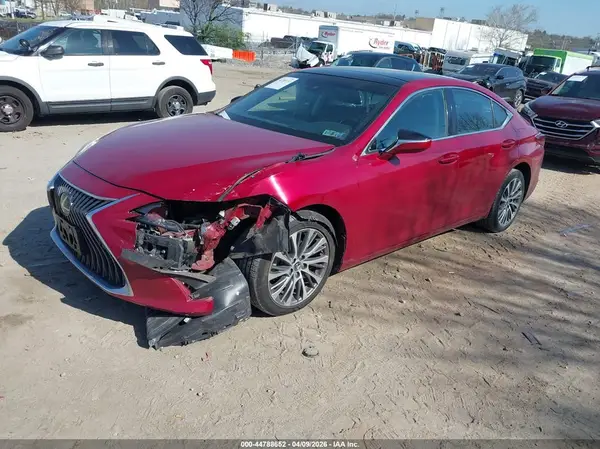 58ABZ1B11KU028481 2019 LEXUS ES - Image 2