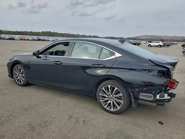 58ABZ1B11KU028514 2019 LEXUS ES - Image 2