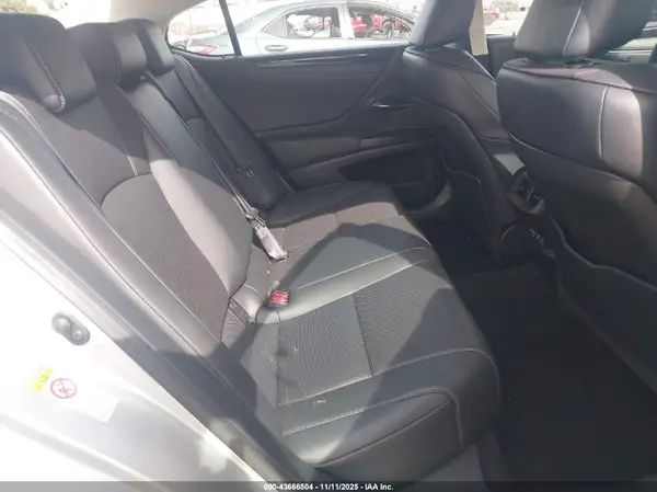 58ABZ1B11KU031834 2019 LEXUS ES - Image 8