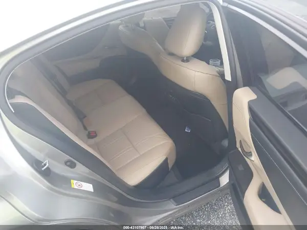 58ABZ1B11KU032367 2019 LEXUS ES - Image 8