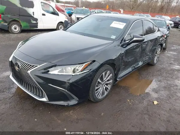 58ABZ1B11KU036550 2019 LEXUS ES - Image 2