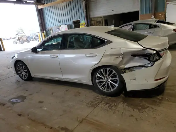 58ABZ1B11KU039027 2019 LEXUS ES - Image 2