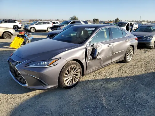 58ABZ1B11KU042185 2019 LEXUS ES - Image 1