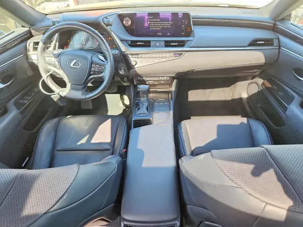 58ABZ1B11KU043286 2019 LEXUS ES - Image 8