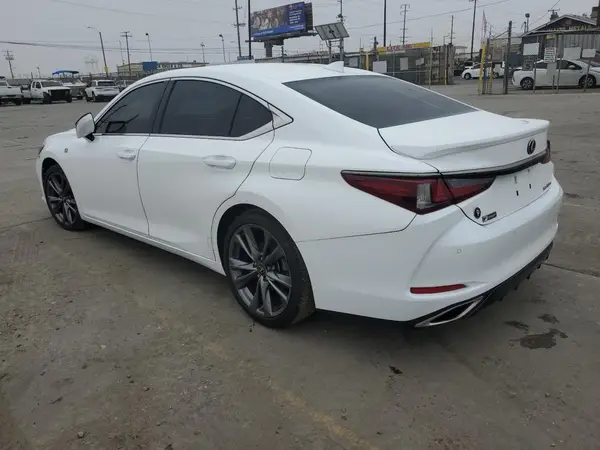 58ABZ1B11KU044017 2019 LEXUS ES - Image 2