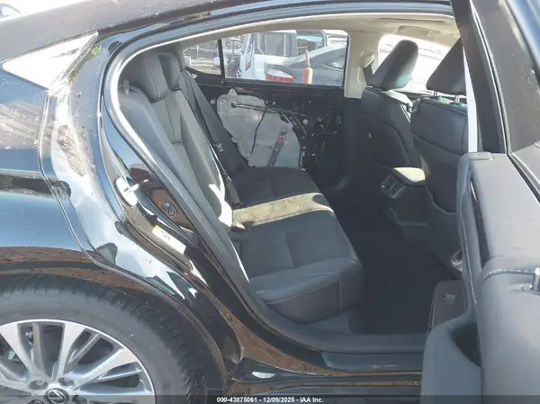58ABZ1B11KU045958 2019 LEXUS ES - Image 8
