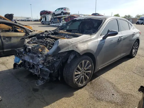 58ABZ1B11KU048827 2019 LEXUS ES - Image 1