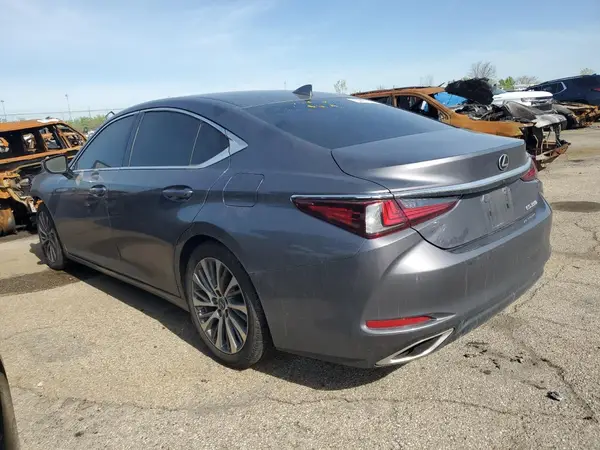 58ABZ1B11KU048827 2019 LEXUS ES - Image 2