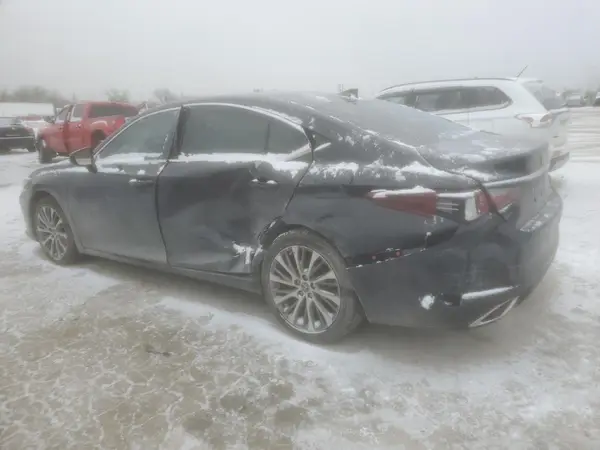 58ABZ1B11KU049685 2019 LEXUS ES - Image 2