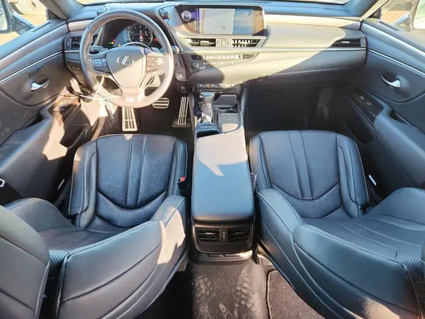 58ABZ1B12KU003055 2019 LEXUS ES - Image 8