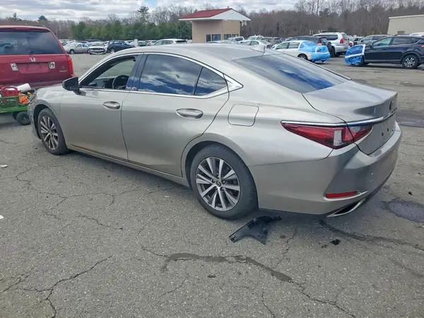 58ABZ1B12KU004030 2019 LEXUS ES - Image 2