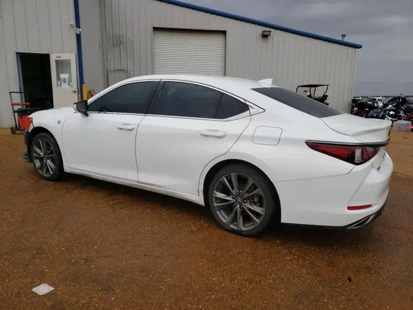 58ABZ1B12KU011690 2019 LEXUS ES - Image 2