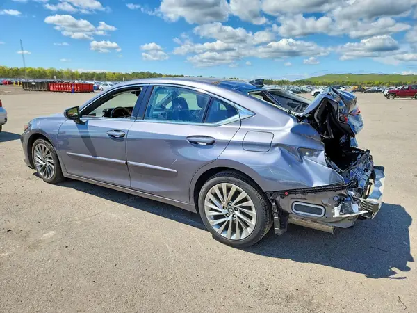 58ABZ1B12KU021345 2019 LEXUS ES - Image 2