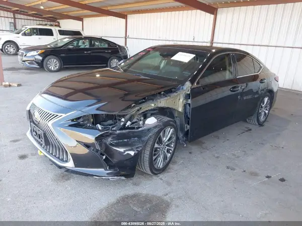 58ABZ1B12KU021443 2019 LEXUS ES - Image 2