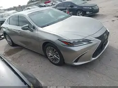 58ABZ1B12KU027940 2019 LEXUS ES